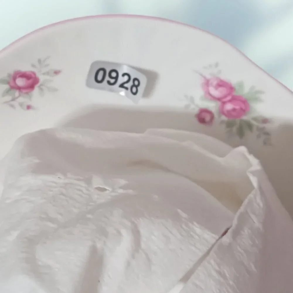 Crown Staffordshire Fine Bone China Sweetheart Rose Teacup & Saucer Set